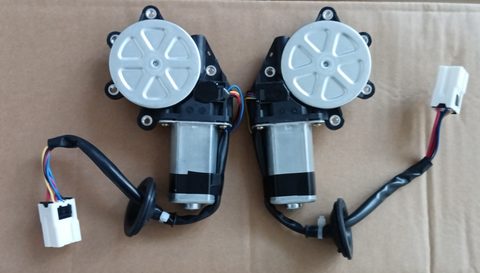 Front Power Window Motor Left & Right for 2003–2009 Infiniti G35 / Nissan 350Z Coupe